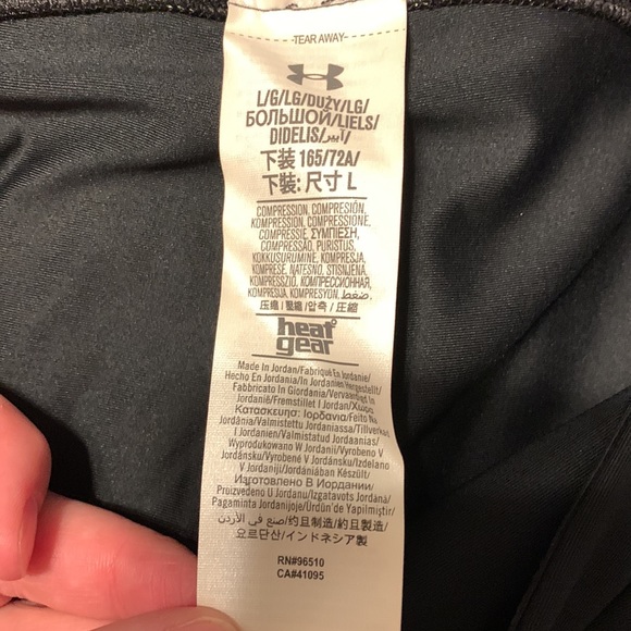 Under Armour legging —SOLD - Picture 3 of 8